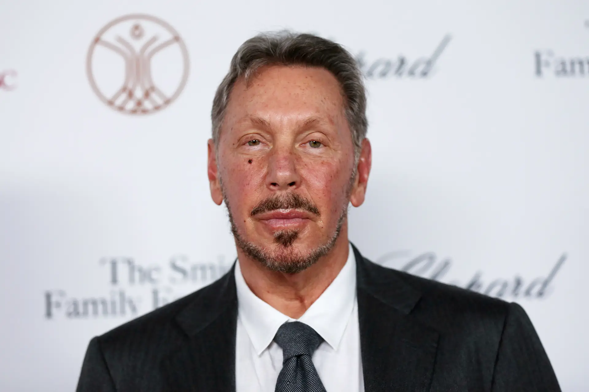 Quem é Larry Ellison, o homem que destronou Elon Musk como a pessoa mais  rica do mundo - SIC Notícias