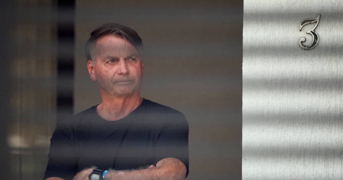 Supremo do Brasil reabre inquérito contra Bolsonaro por interferência policial