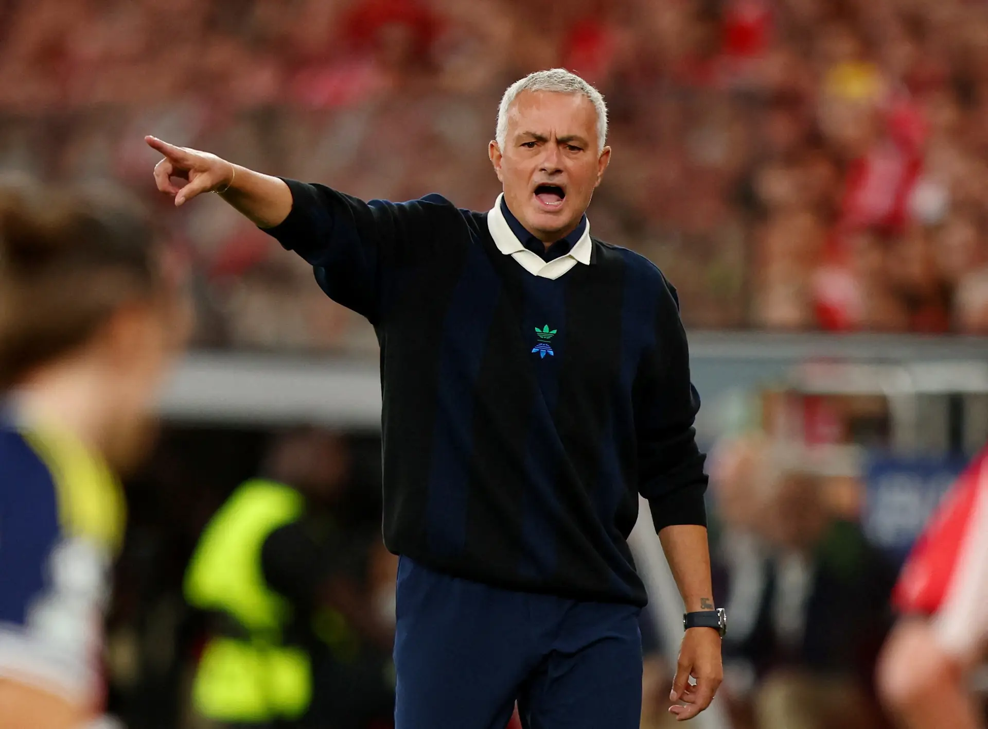 José Mourinho já está a caminho de Lisboa para assinar pelo Benfica
