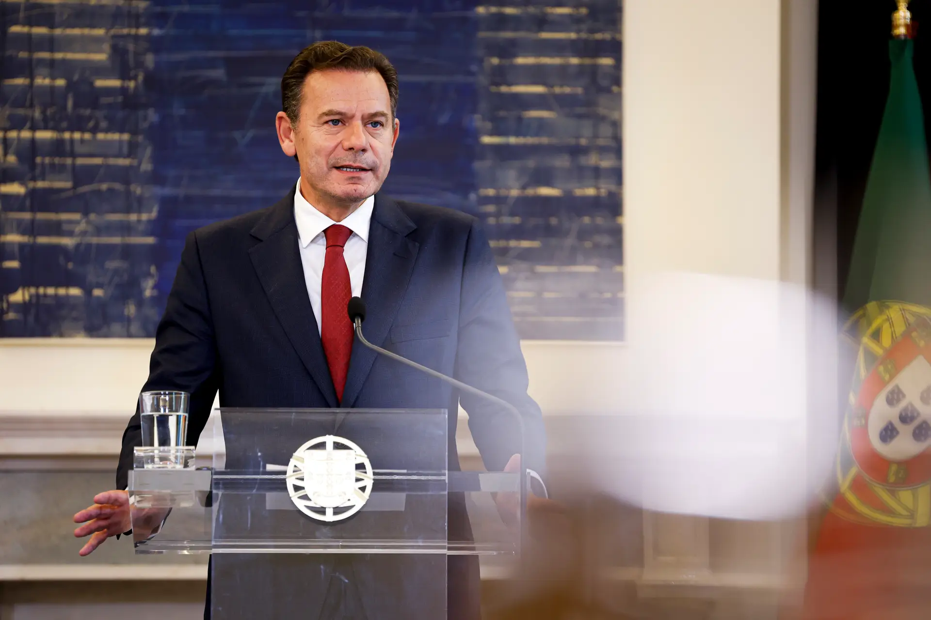 Crescimento económico abaixo do estimado pelo Governo, Finanças Públicas revêm em baixa para 1,9%