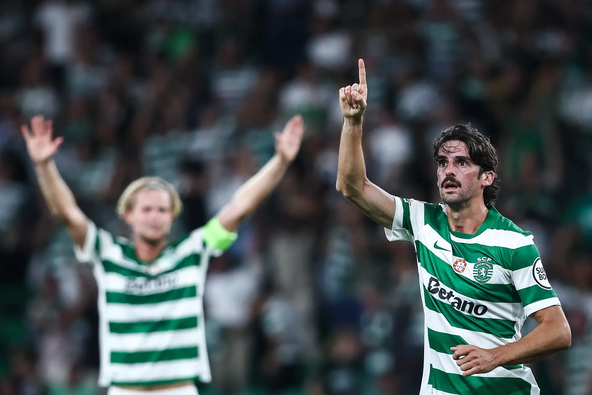Sporting goleia o Kairat Almaty na estreia na Liga dos Campeões
