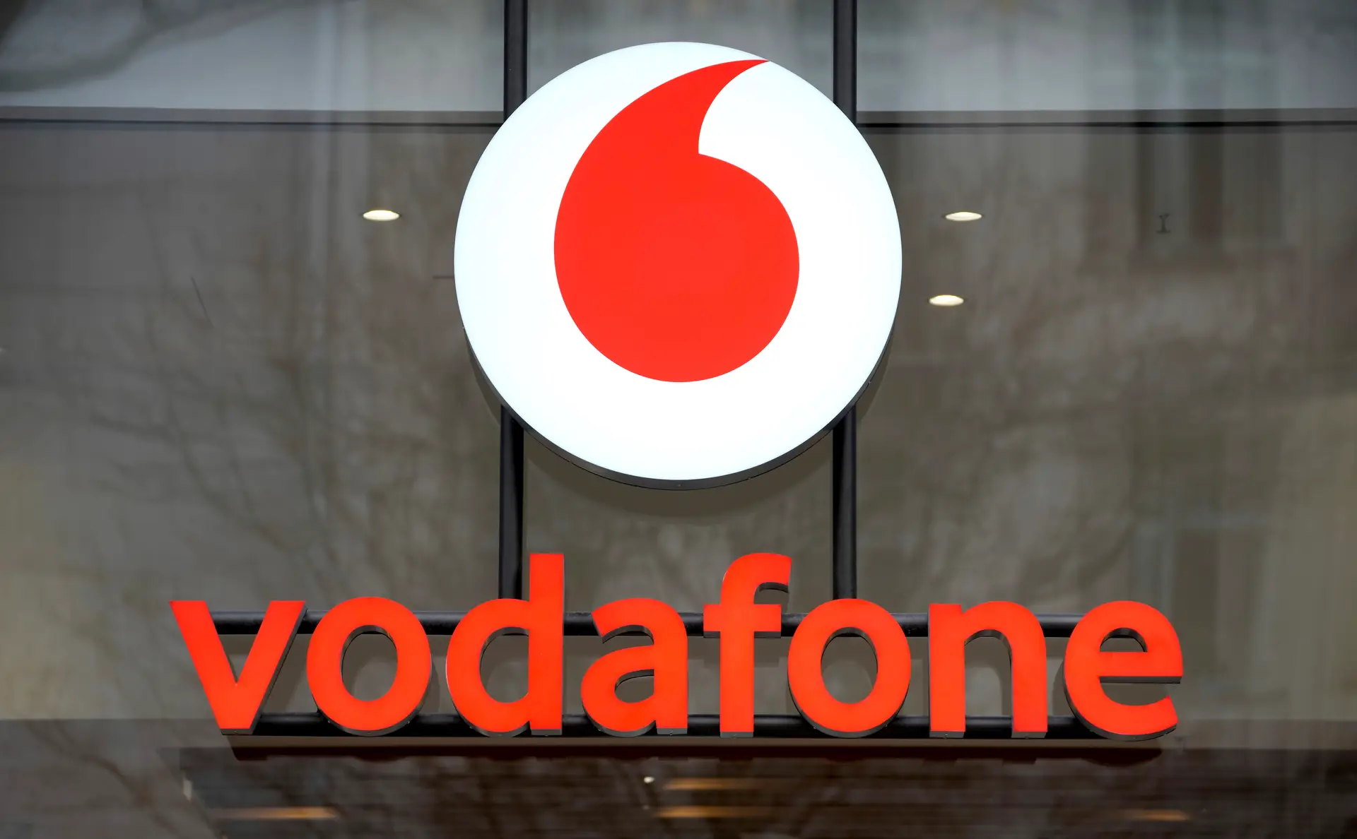 Anacom multa Vodafone em 85 mil euros por violar regras de cessação dos contratos