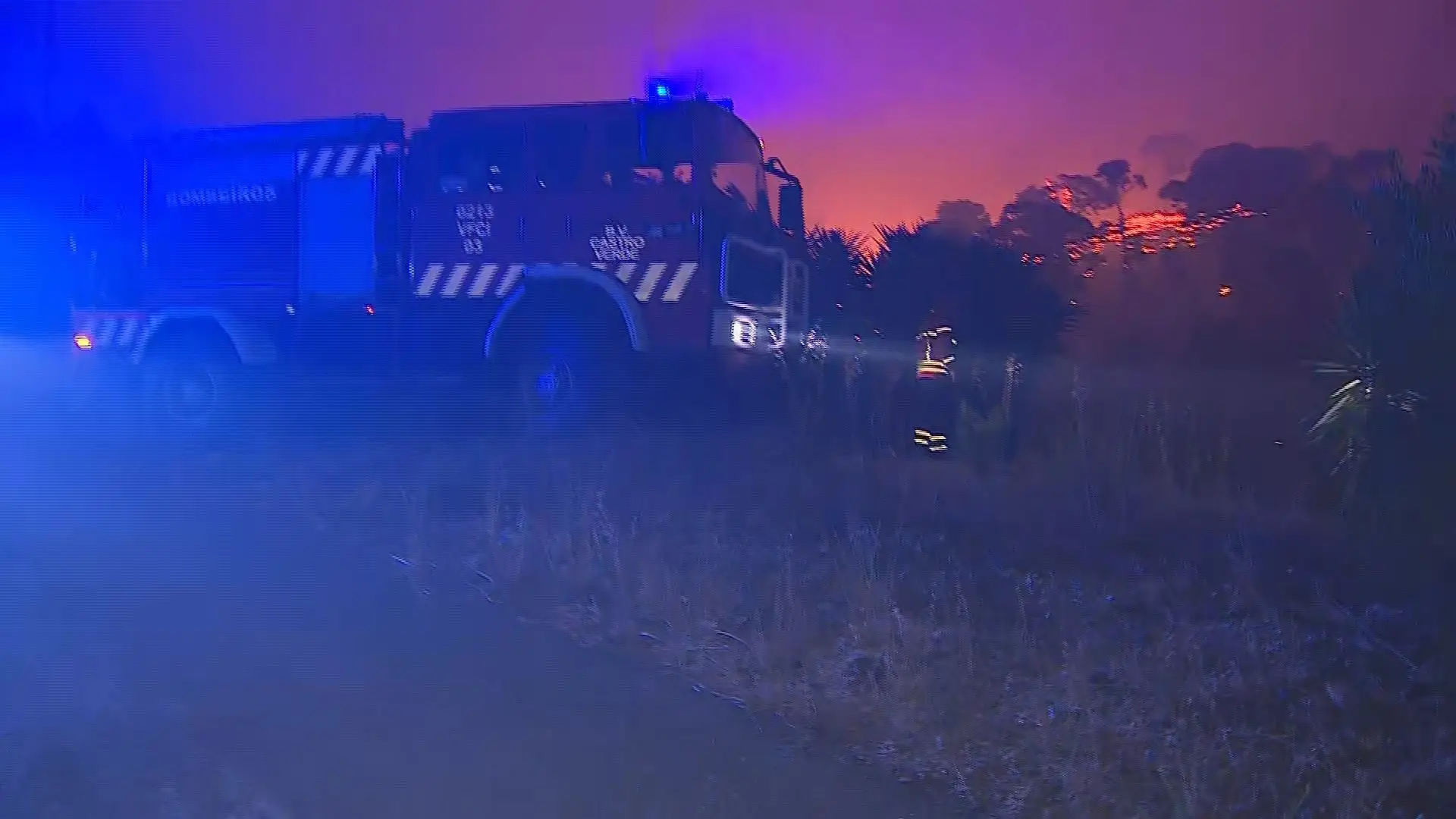 Incêndio em Aljezur já não ameaça casas, mas operacionais esperam "dia de muito trabalho"