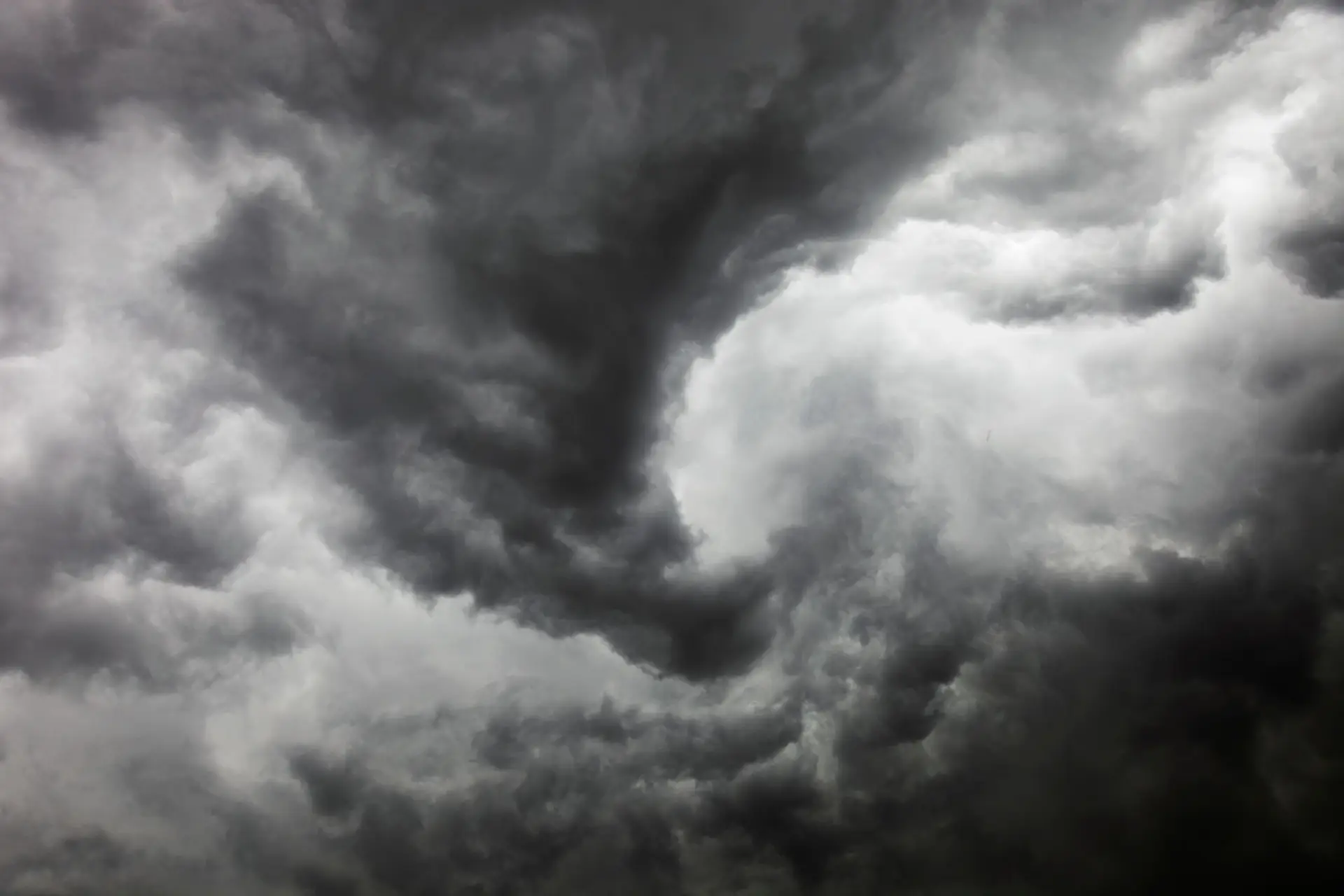 Ciclone Gabrielle deve atingir Açores já esta quinta-feira: o que esperar?