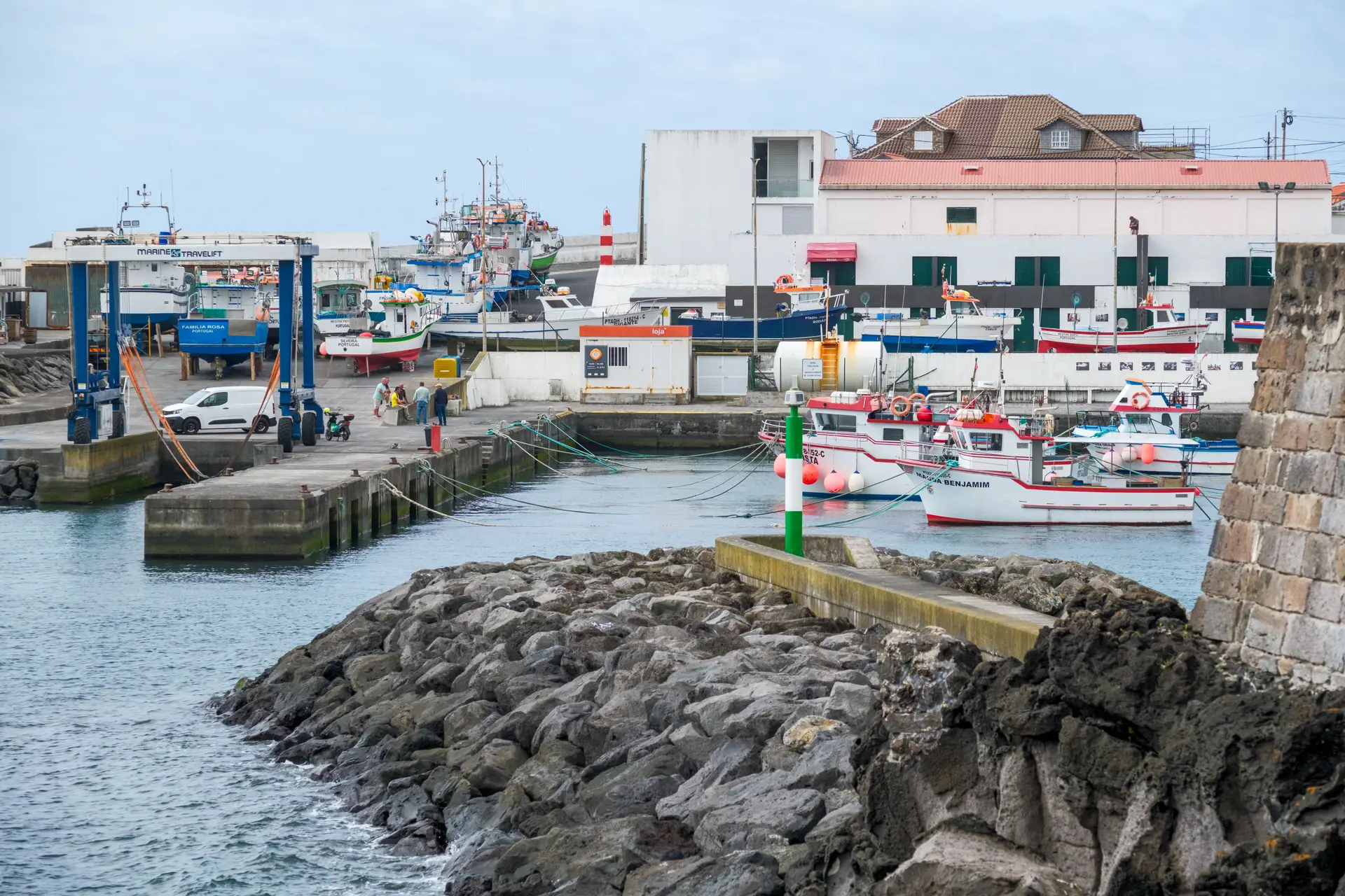 20 minutos: Açores em alerta máximo devido ao ciclone Gabrielle e IGAS conclui que morte em Mogadouro pode estar ligada à greve do INEM