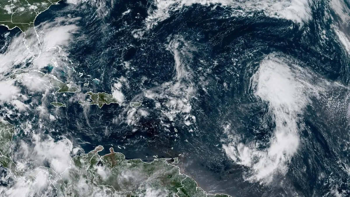 Furacão Gabrielle sobre o Oceano Atlântico