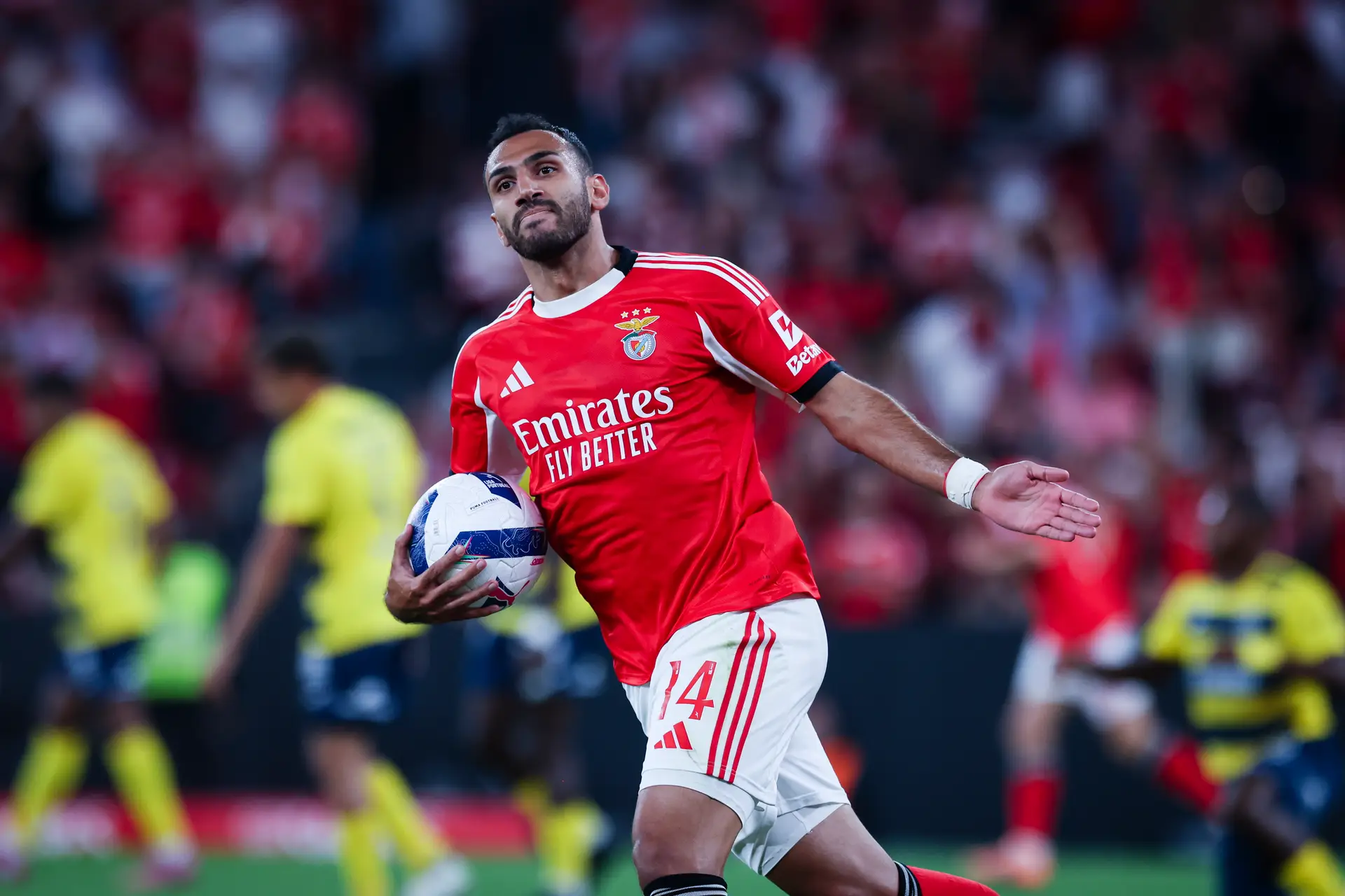 Primeira Liga: Benfica sofre mas vence Gil Vicente na Luz