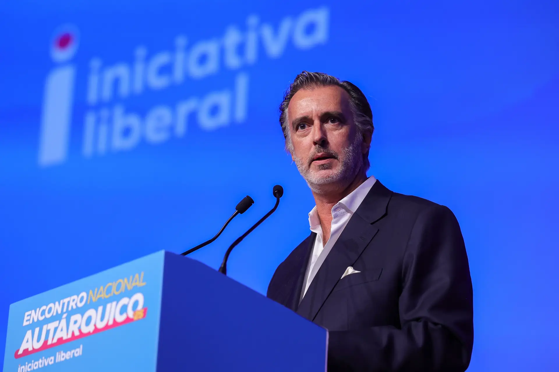 Antiga primeira-ministra da Bélgica declara apoio a Cotrim de Figueiredo