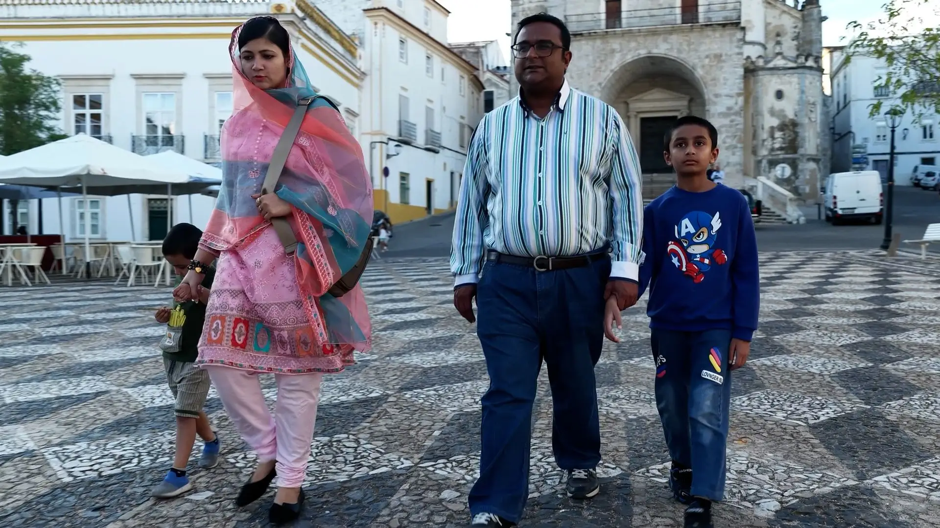 Sem vagas nem respostas: imigrantes estão impedidos de reunir a família há anos