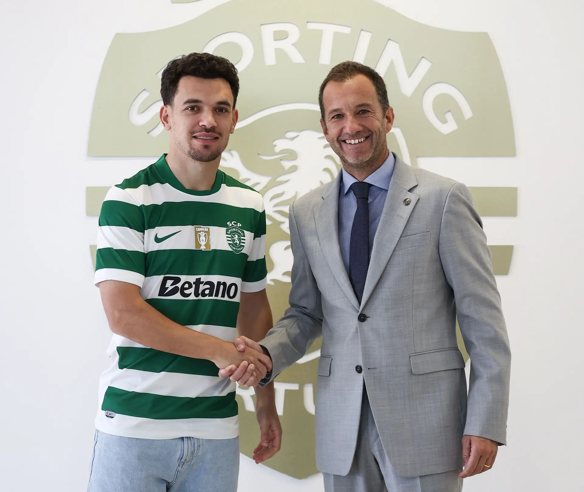 Pedro Gonçalves renova com o Sporting até 2030