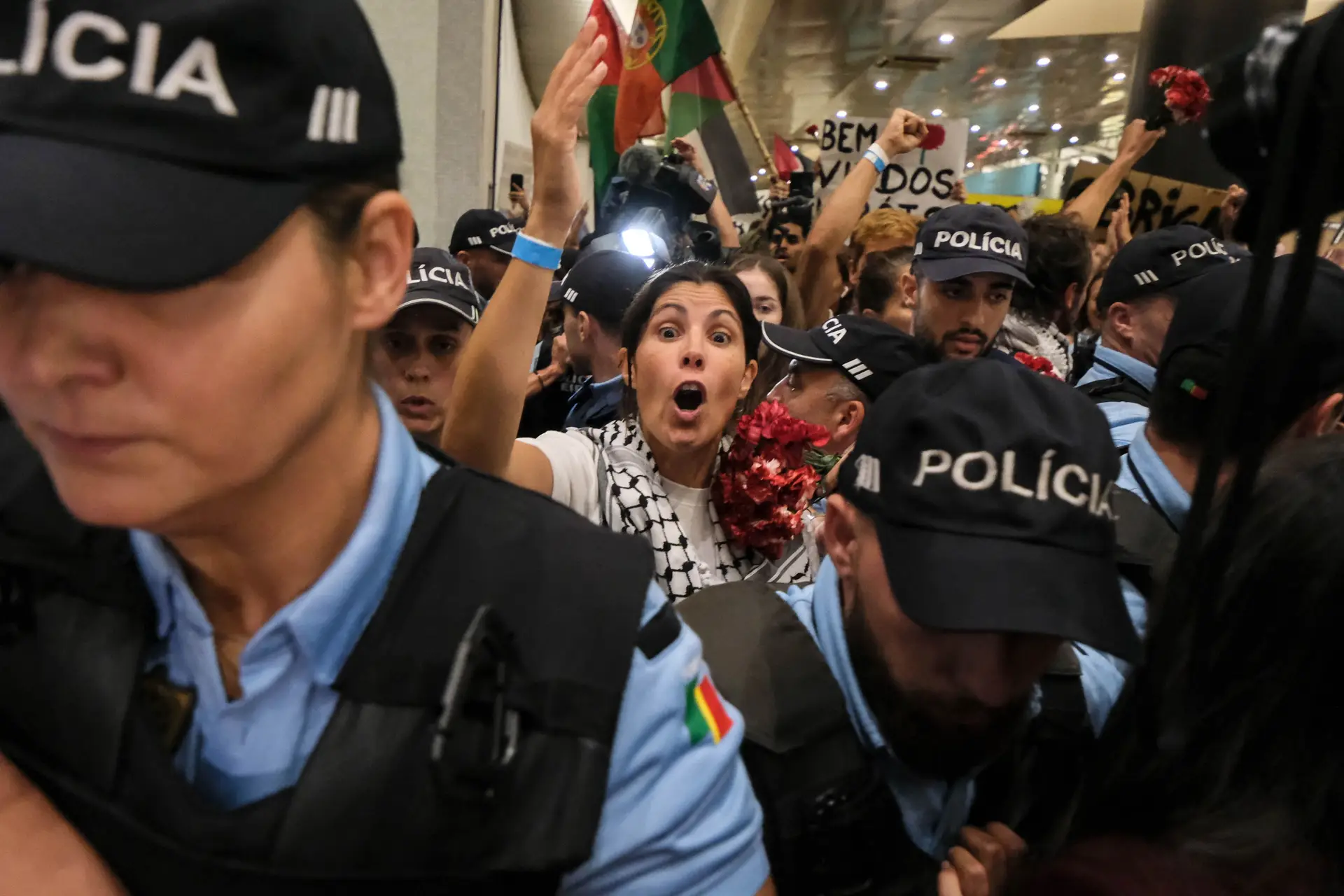 Flotilha: Mortágua paga, mas defende que "Governo decente mandaria fatura ao genocida" 3 Flotilha: Mortágua paga, mas defende que "Governo decente mandaria fatura ao genocida"