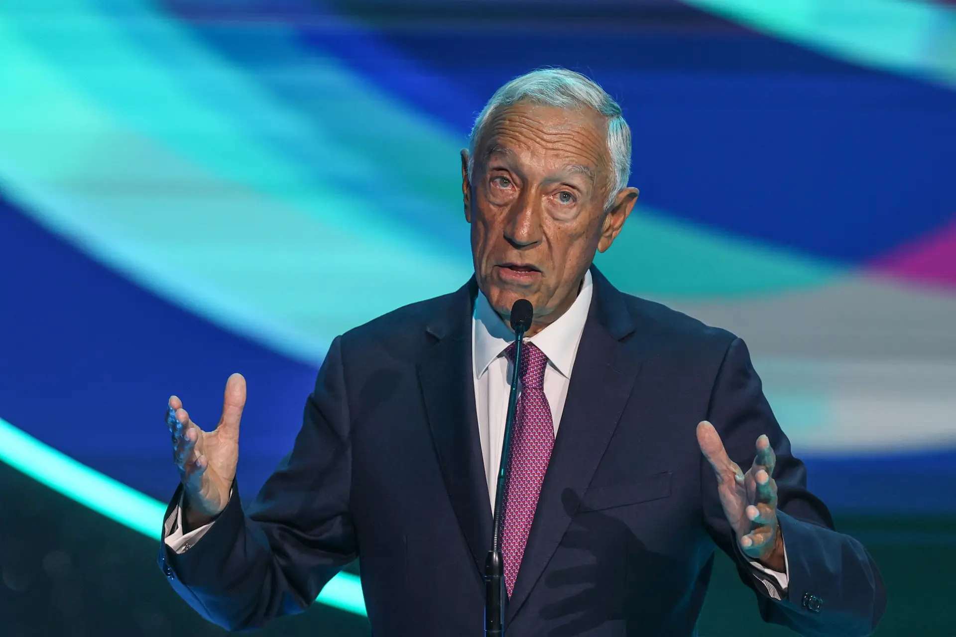 Marcelo descarta "aproveitamento" político do Governo com antecipação do OE2026