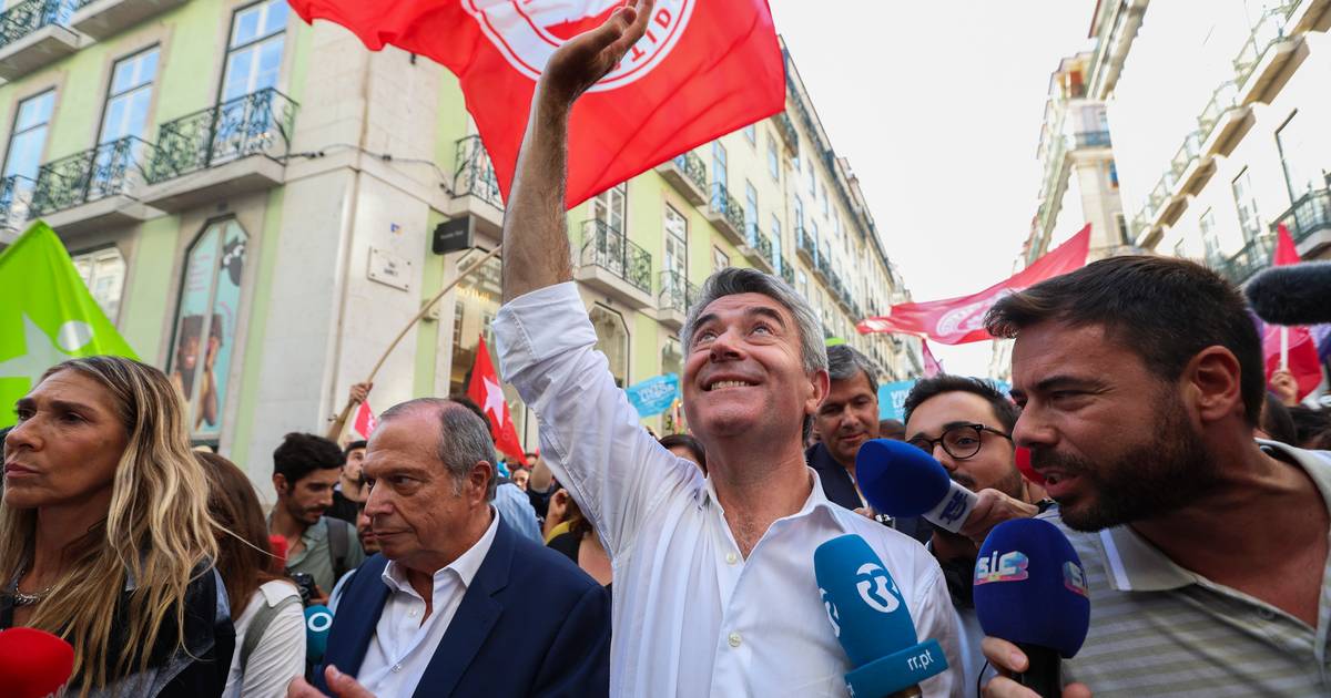 Carneiro aponta unanimidade nos órgãos do PS sobre "resultados positivos" nas autárquicas