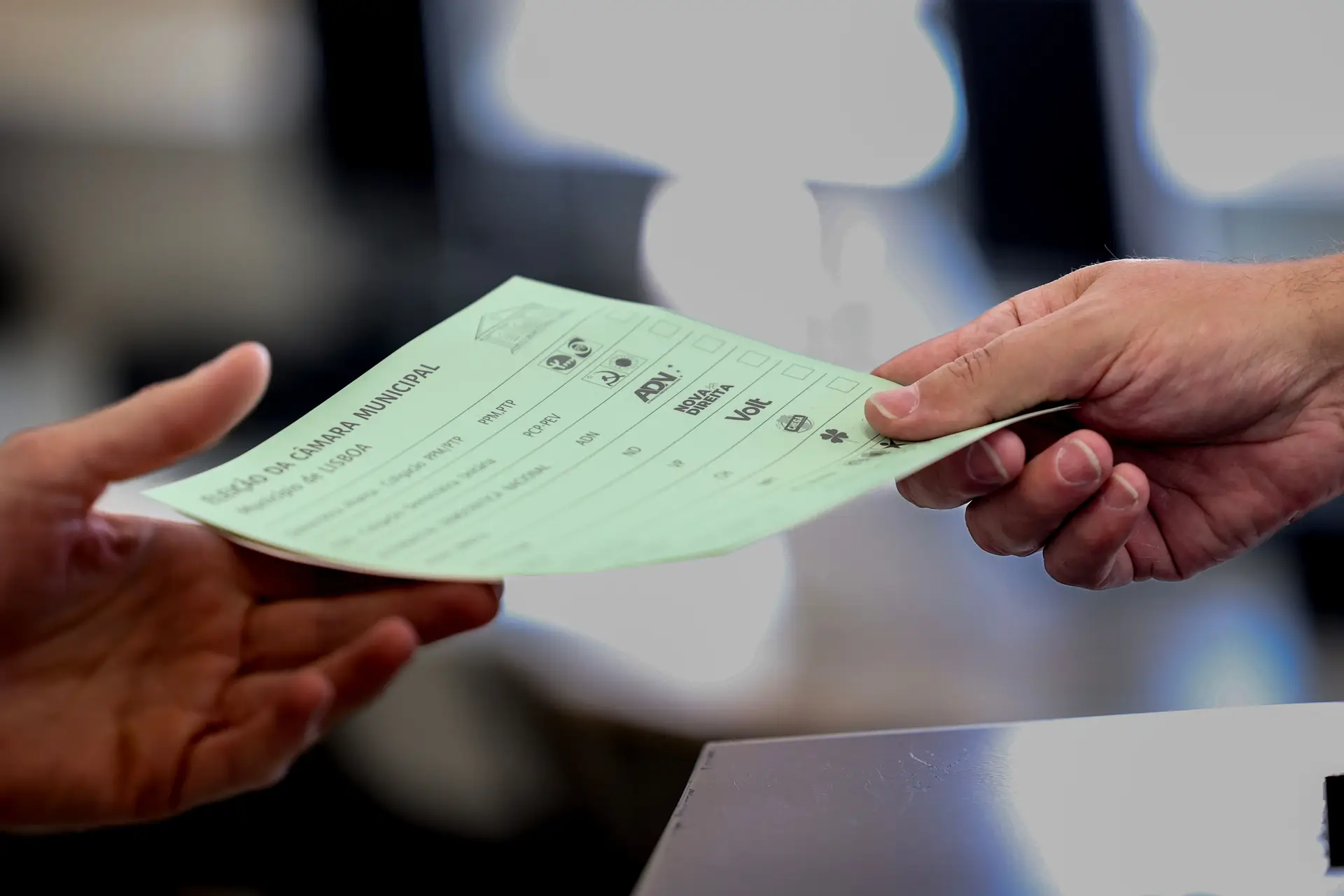 Apresentada queixa à CNE após troca de boletins de voto em Vila Real
