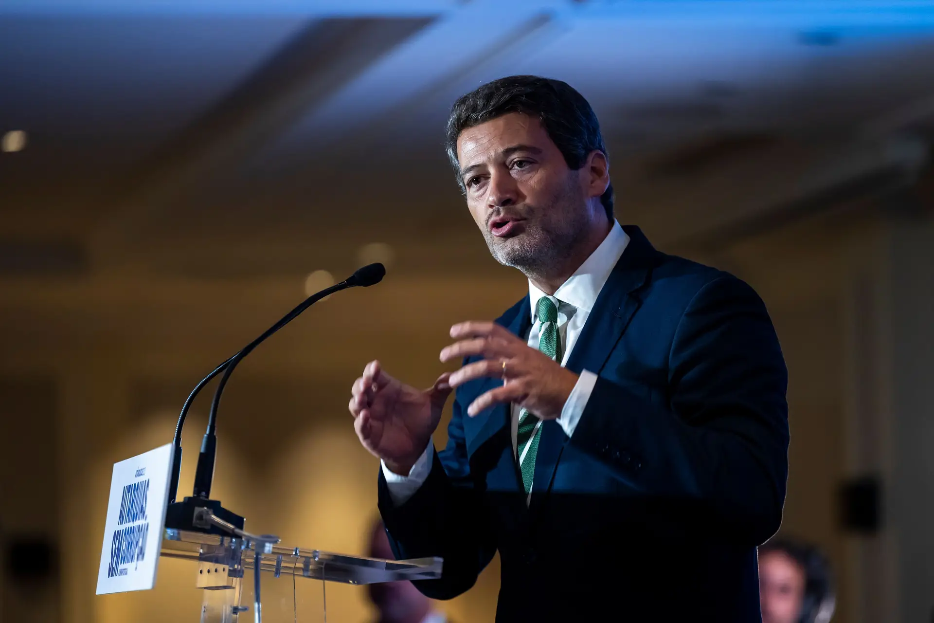 Dia decisivo: tribunal decide se Ventura é obrigado a retirar cartazes sobre comunidade cigana