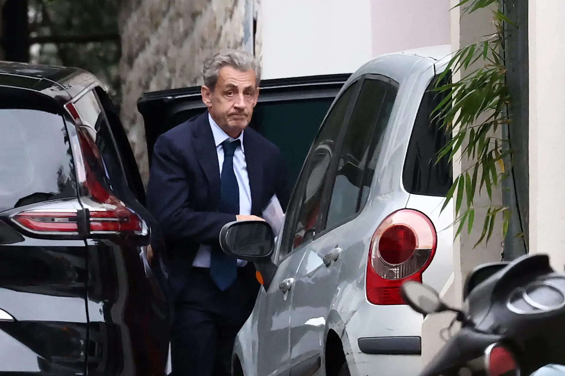 Antigo presidente francês Sarkozy já sabe detalhes da detenção