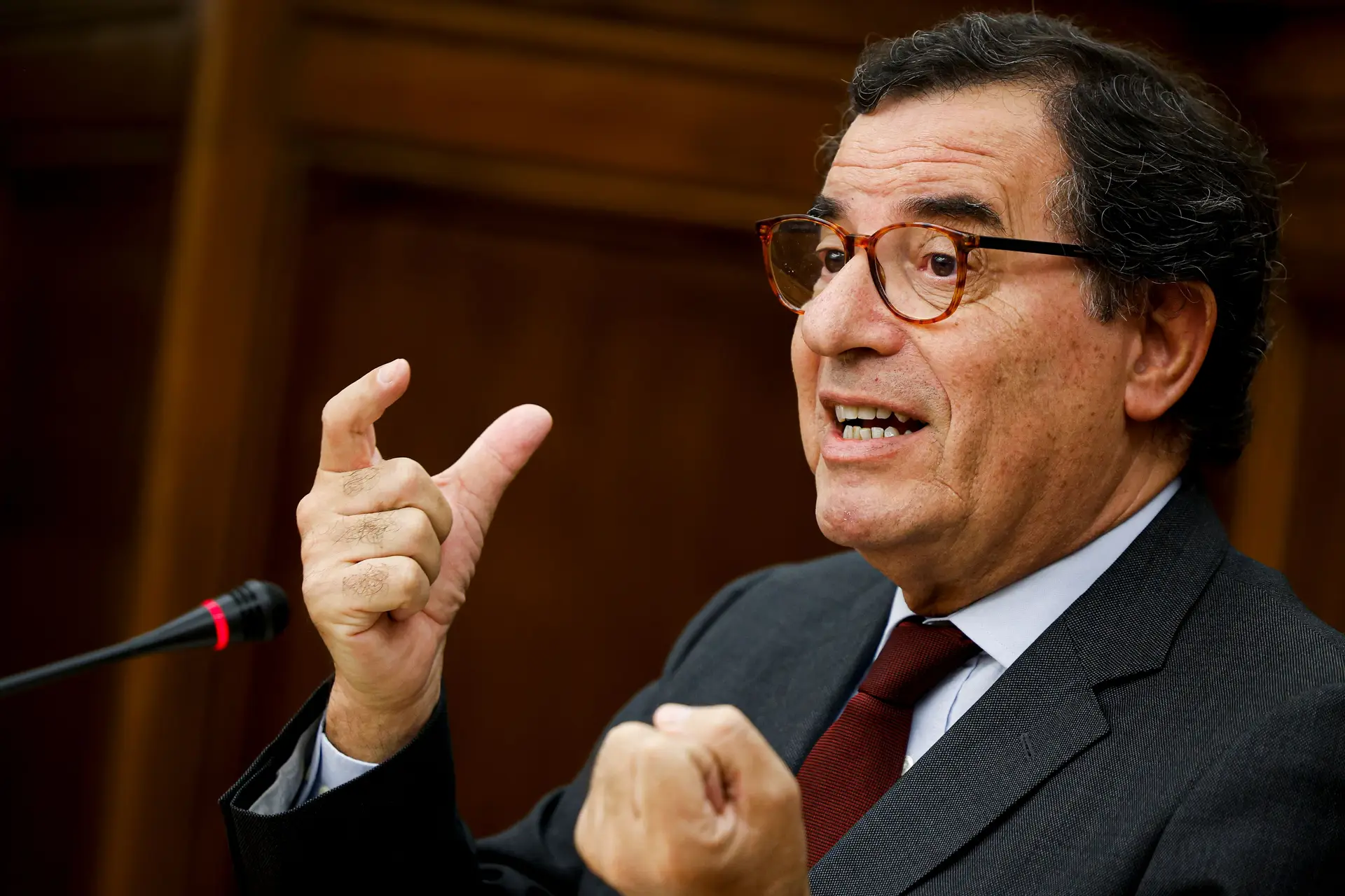 Casas sem telhado: Governo vai suportar custos de intervenção de emergência