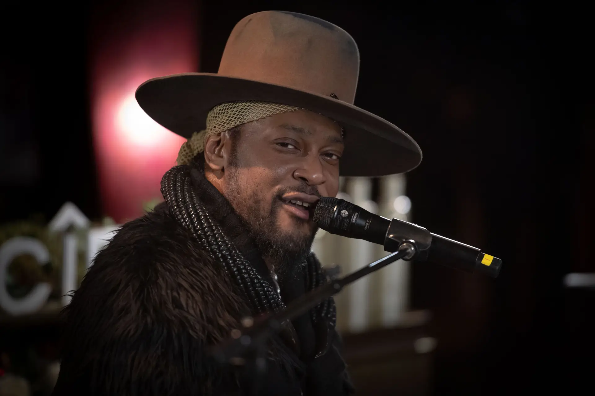 Morreu D'Angelo, 'lenda' de R&B e compositor do hit "Brown Sugar"