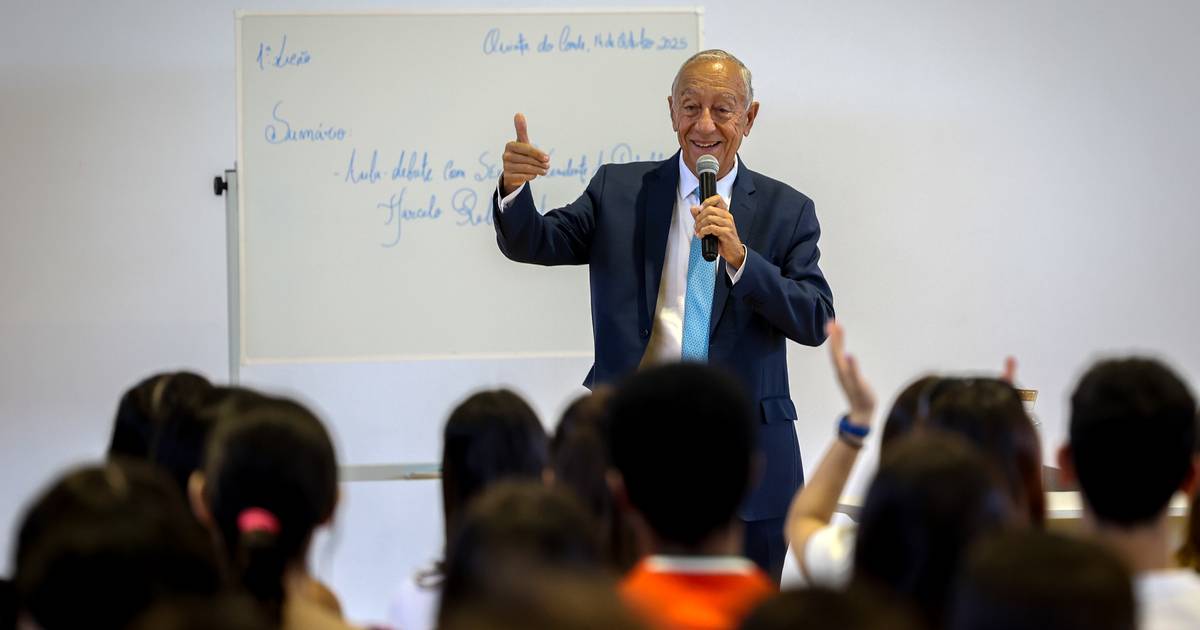 Marcelo tranquilo com resultados autárquicos: "É um sinal de estabilização da democracia"