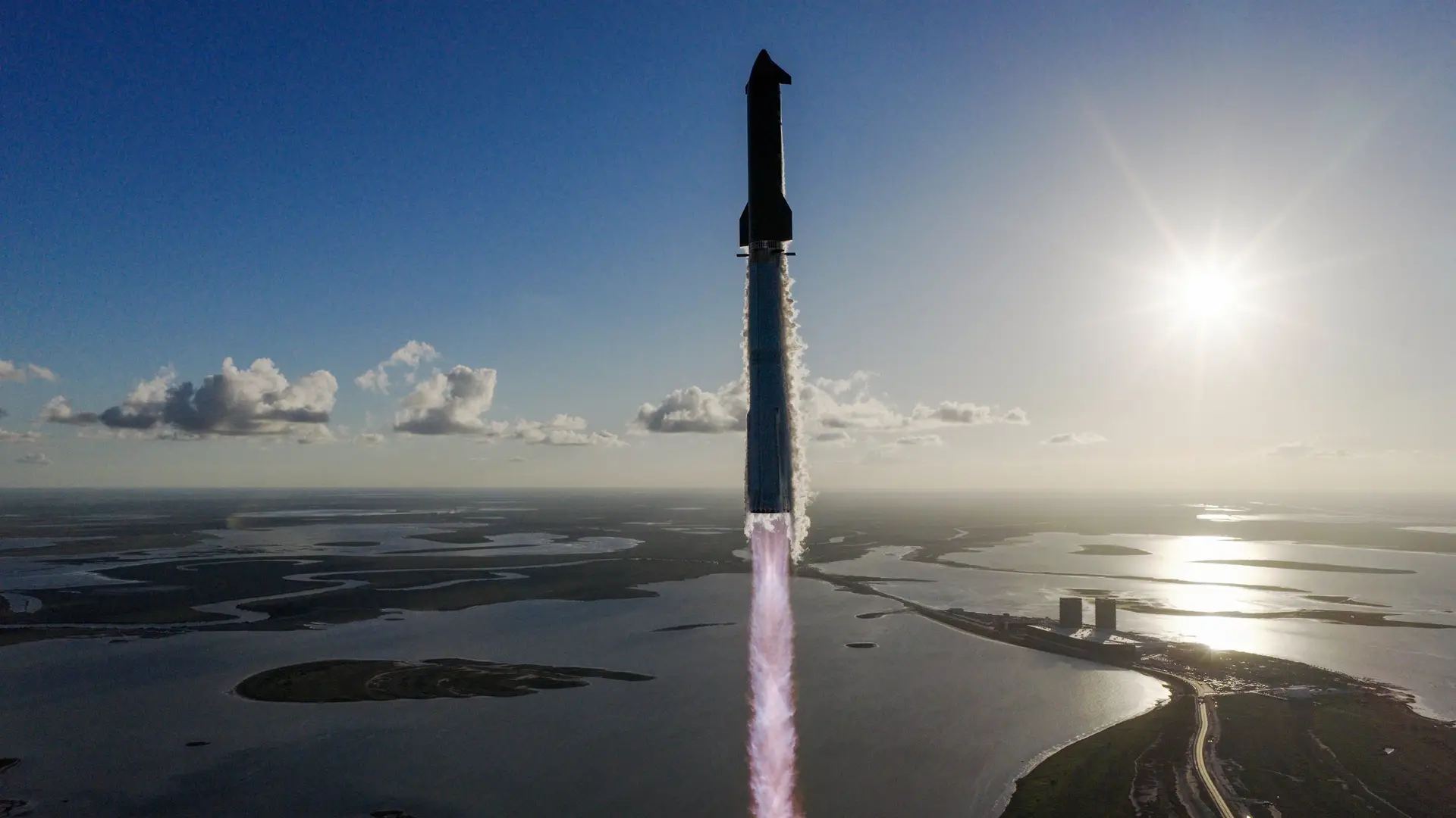 "Bem-vinda de volta à Terra, Starship": SpaceX completa com sucesso 11.º lançamento de teste do foguetão Starship