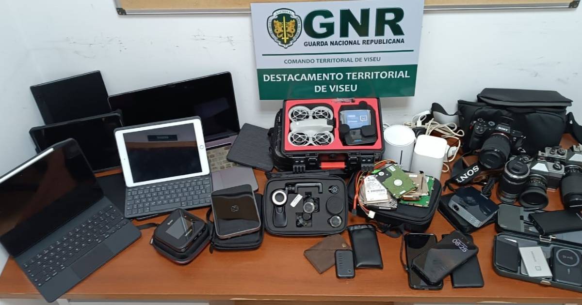 GNR apreende câmaras e computadores a mulher suspeita de filmar vizinhos sem consentimento em Viseu