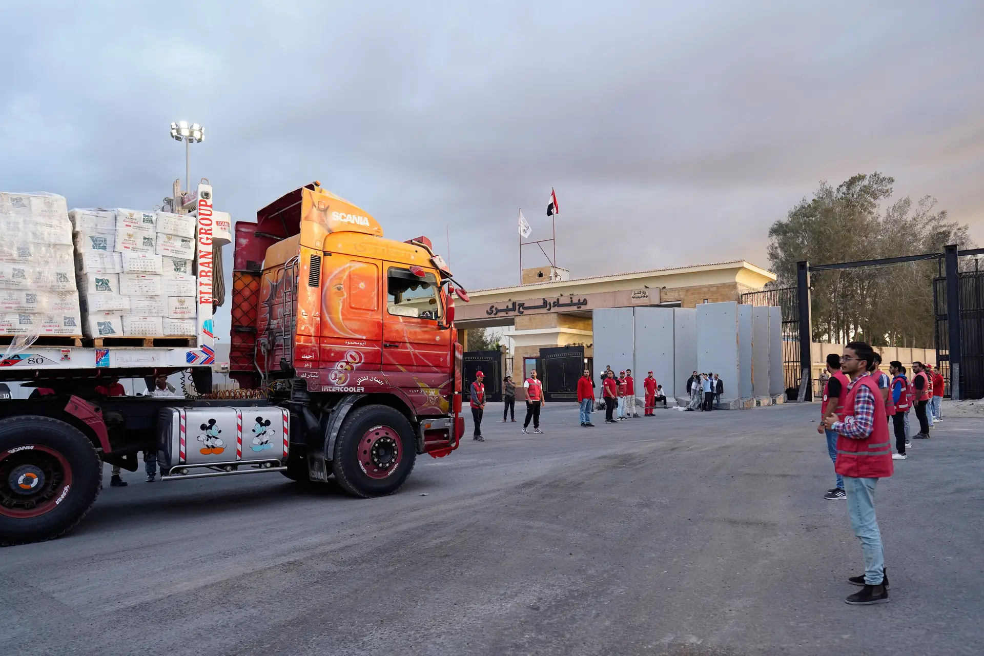 Israel mantém encerrada passagem de Rafah até à devolução de todos os corpos de reféns