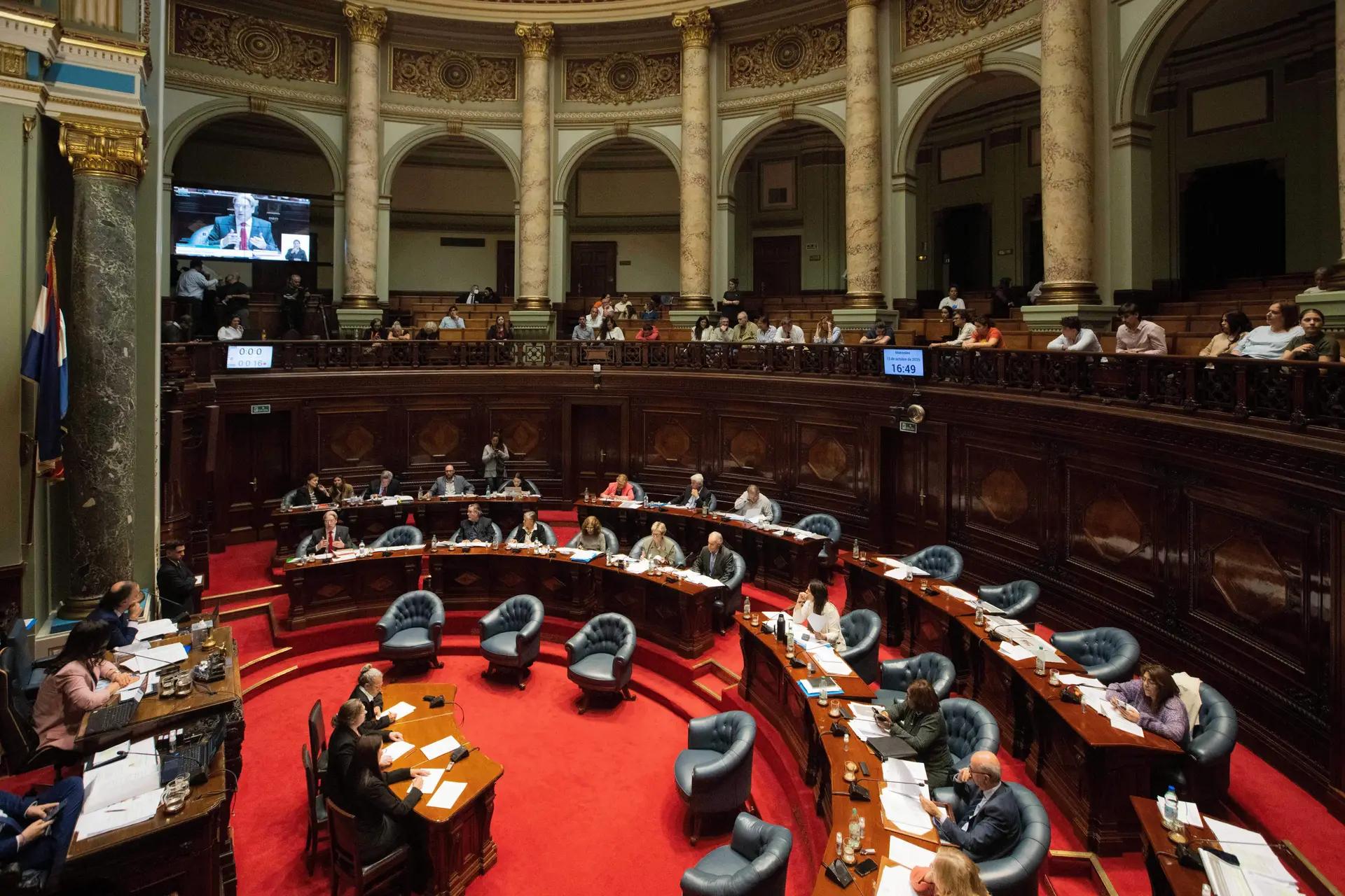 Uruguai aprova lei que autoriza a eutanásia