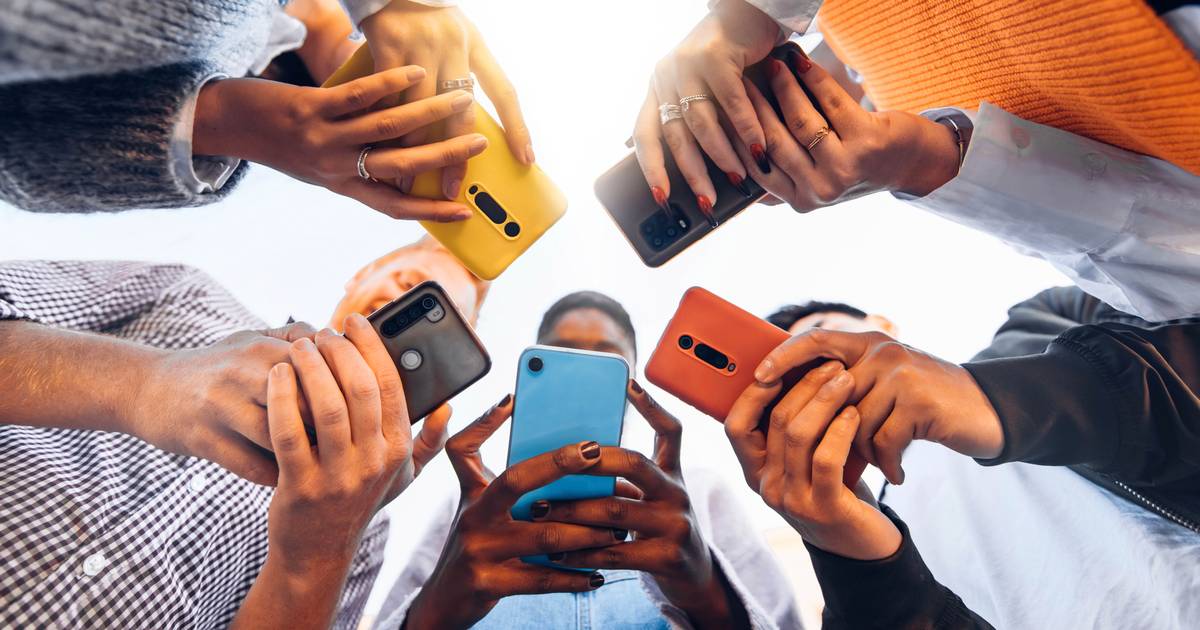 "Agarrados às Redes": é possível proteger os jovens dos riscos sem proibir?