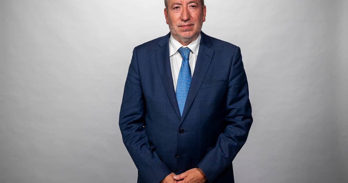António Filipe defende que convergência à esquerda deve ser feita à volta da sua candidatura