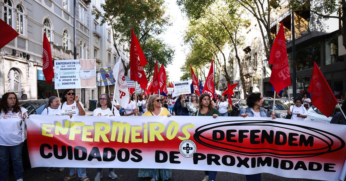 20 minutos: o protesto dos enfermeiros e técnicos auxiliares e o risco de pobreza em Portugal