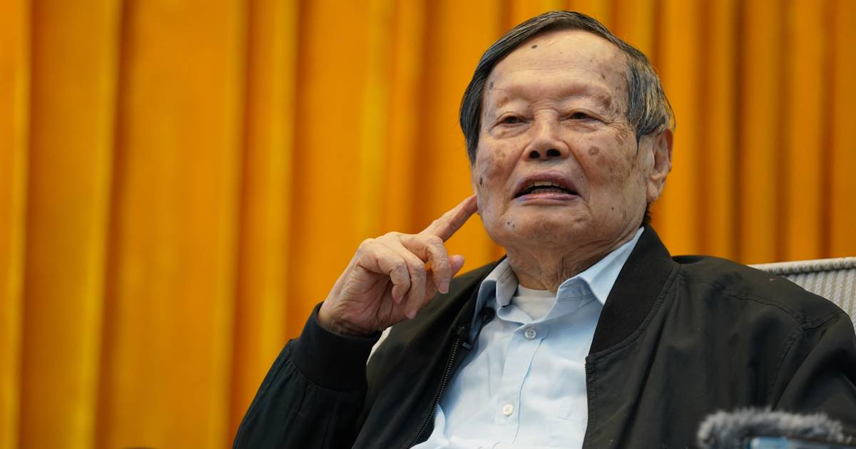 Morreu Chen Ning Yang, vencedor do Nobel da Física em 1957