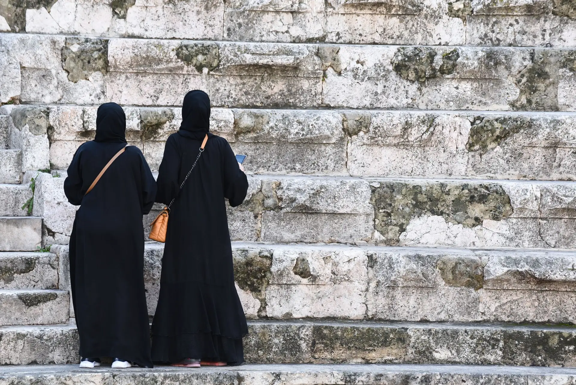 Portugal criticado pela Amnistia Internacional por proibir uso de véus que cobrem rosto