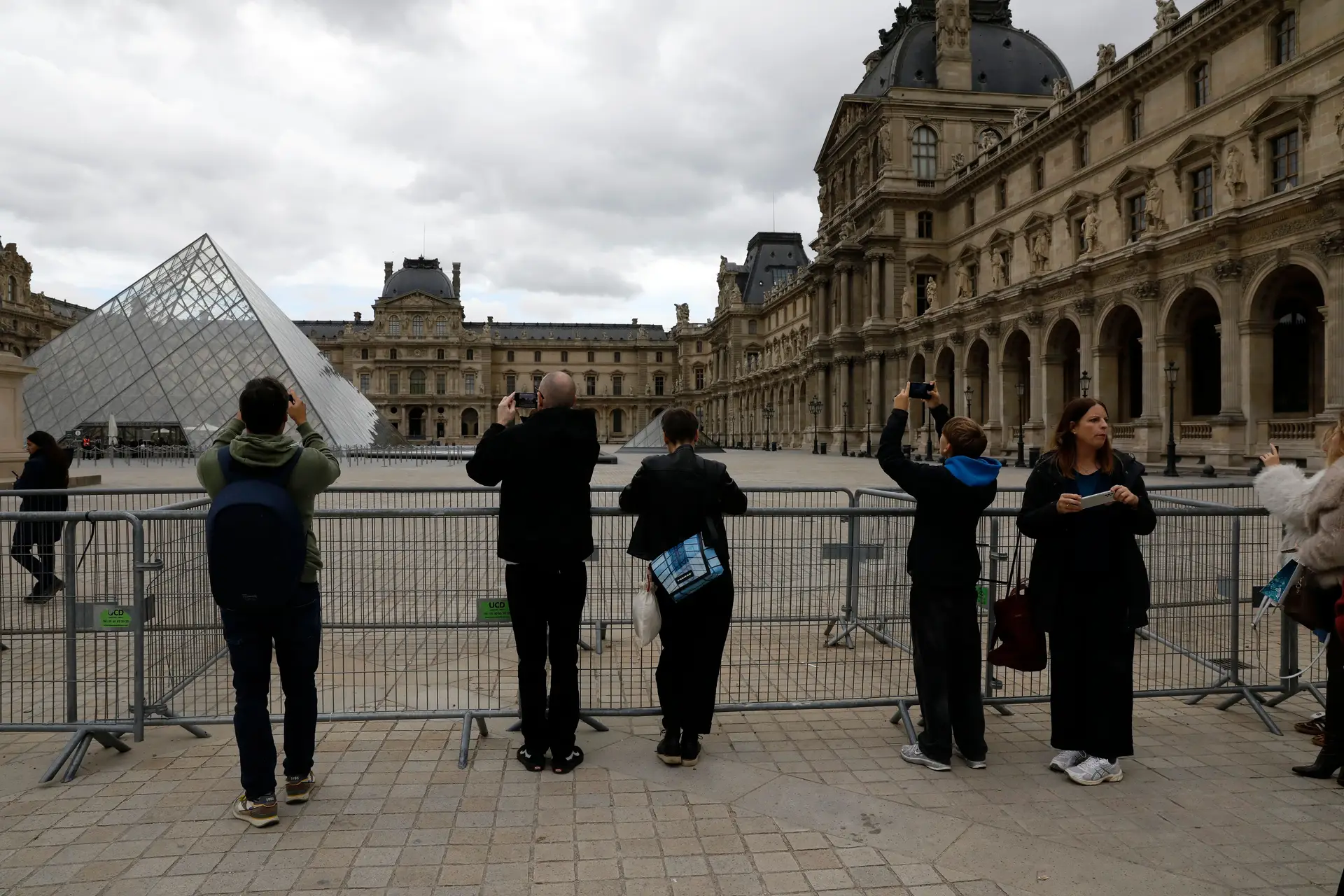 Roubo no Louvre causou prejuízos avaliados em 88 milhões de euros