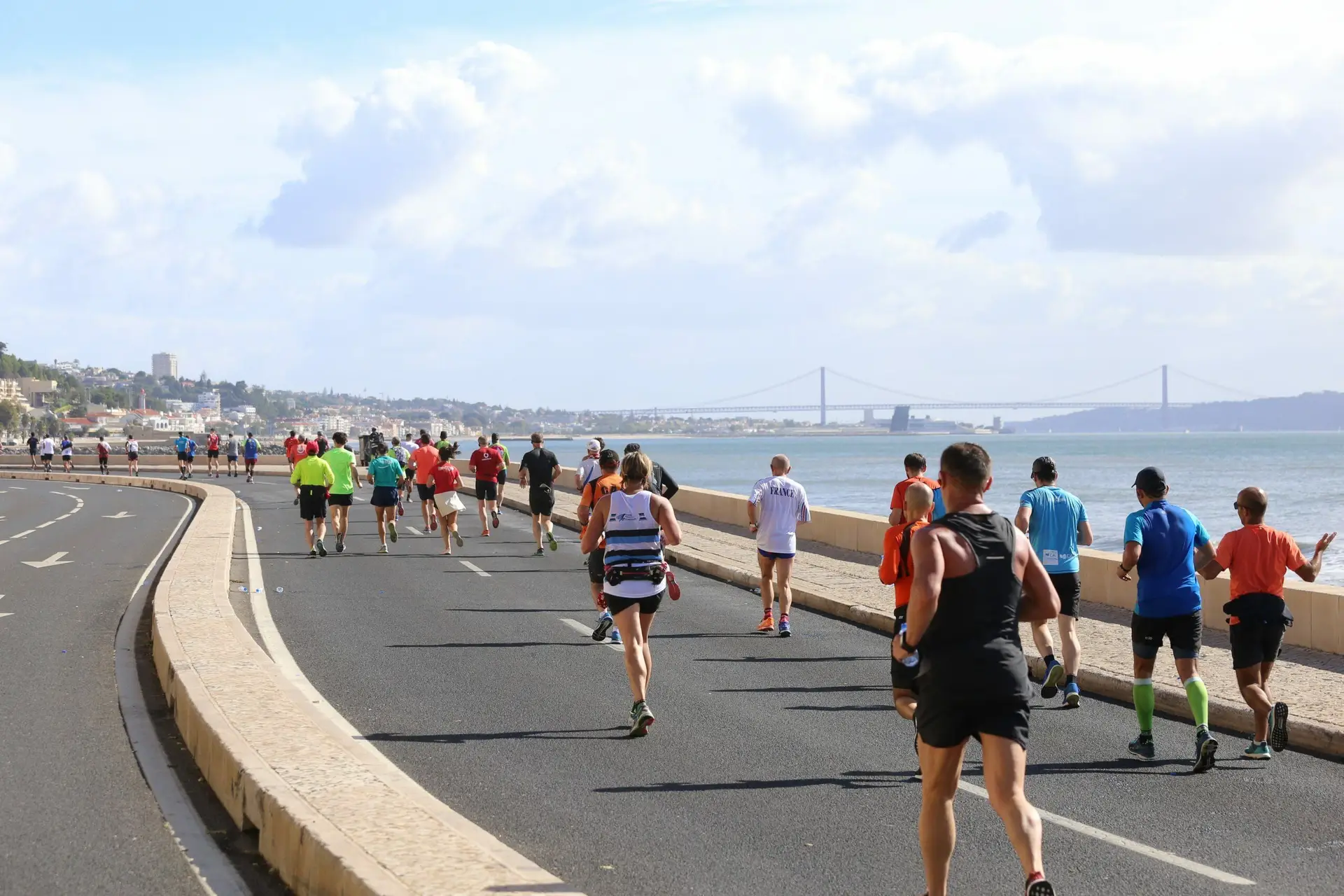 Maratona de Lisboa estreia novo percurso com recorde de 15 mil atletas