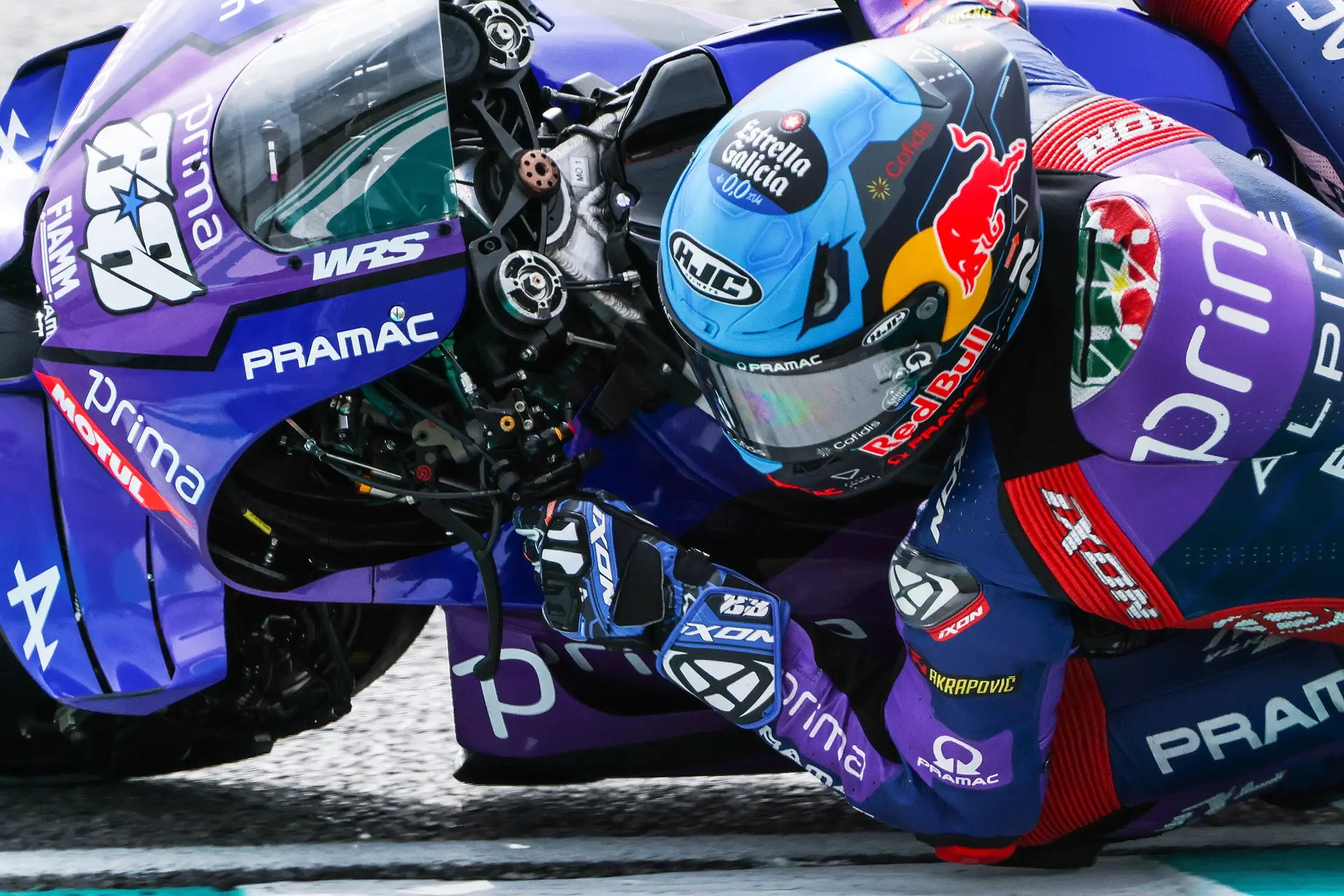 Miguel Oliveira cai na corrida sprint da Malásia e Alex Márquez vice-campeão