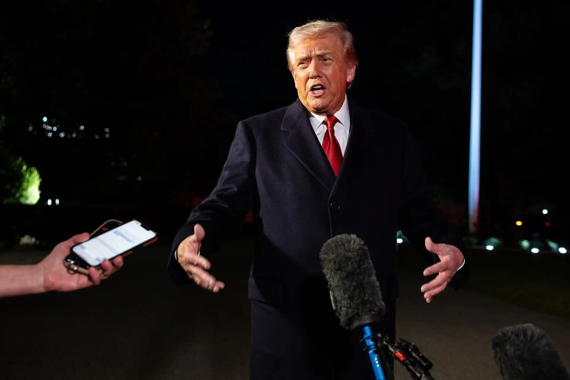 "Achava que era um pervertido doente": Trump reitera que "nada tem a ver" com Epstein