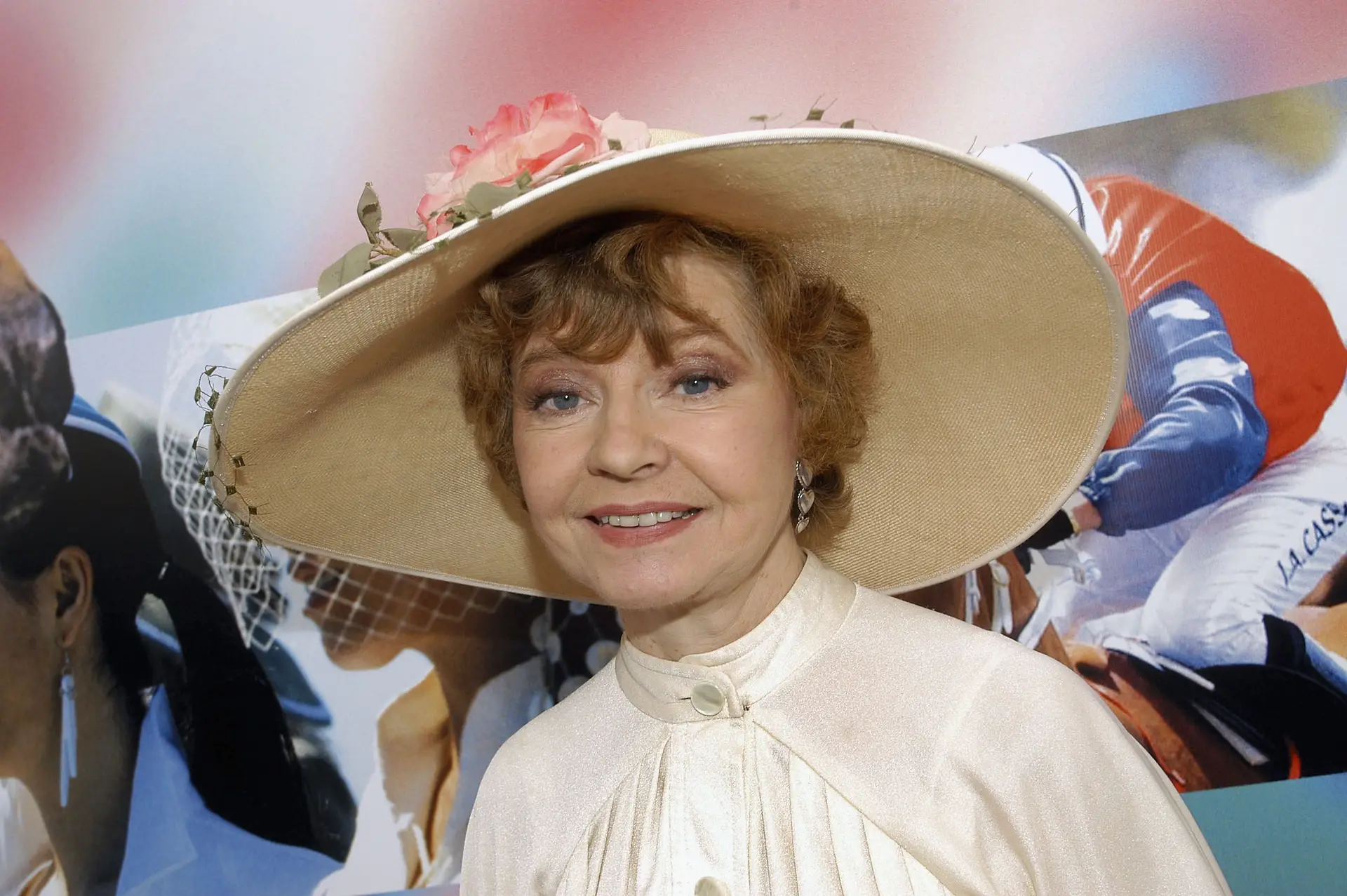 Atriz Prunella Scales morre aos 93 anos