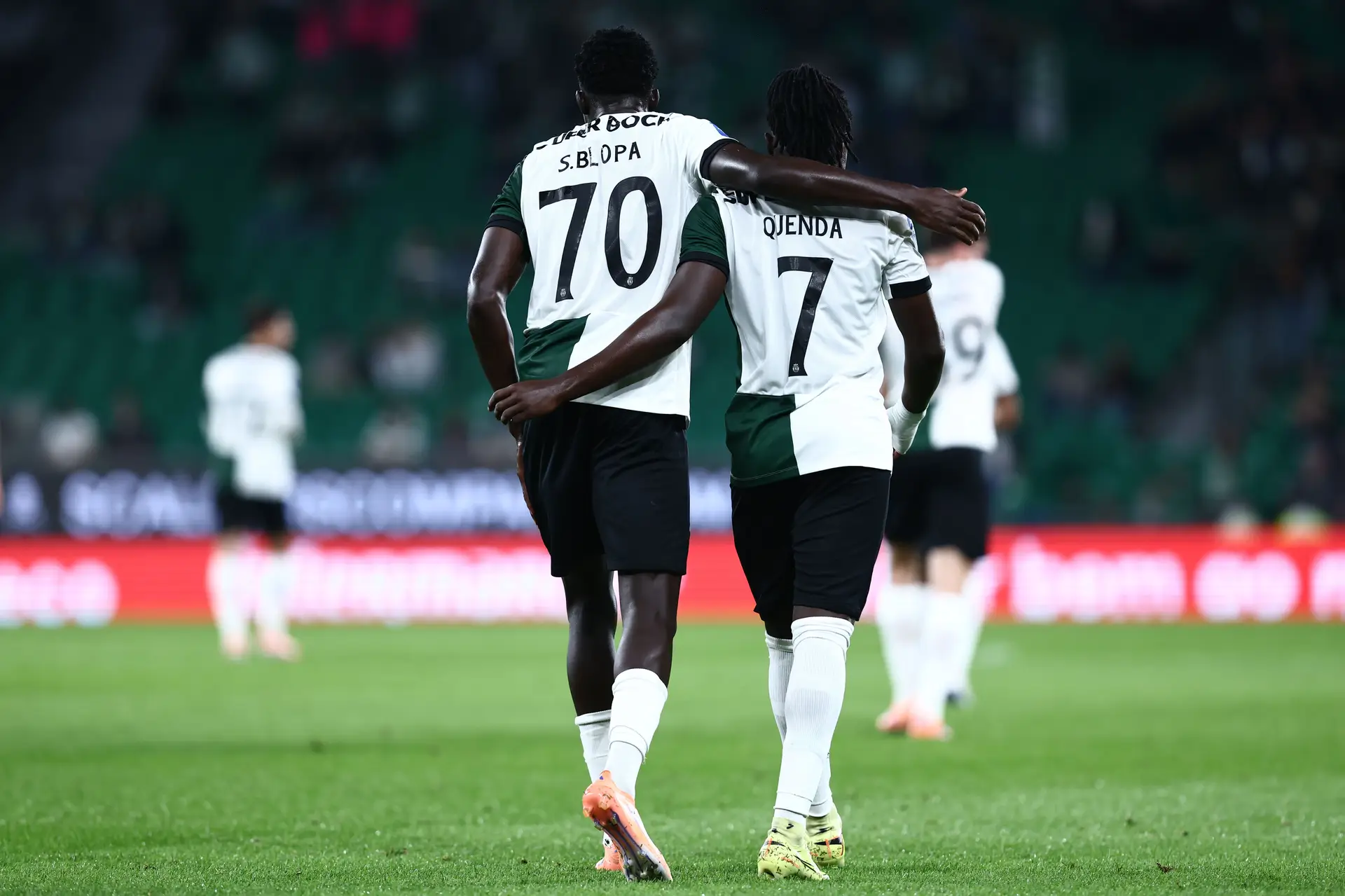 Temporal não trava os ‘leões’: Sporting goleia Alverca com ‘bis’ de estreante 