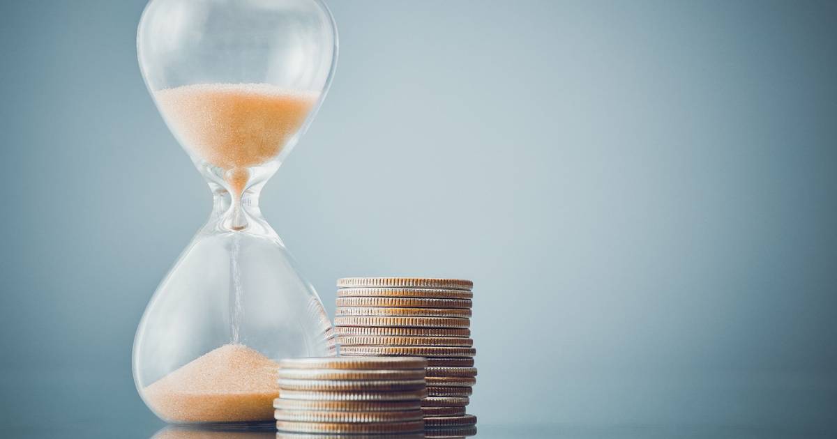 10 minutos: pouco mais de 100 euros separam o salário mínimo