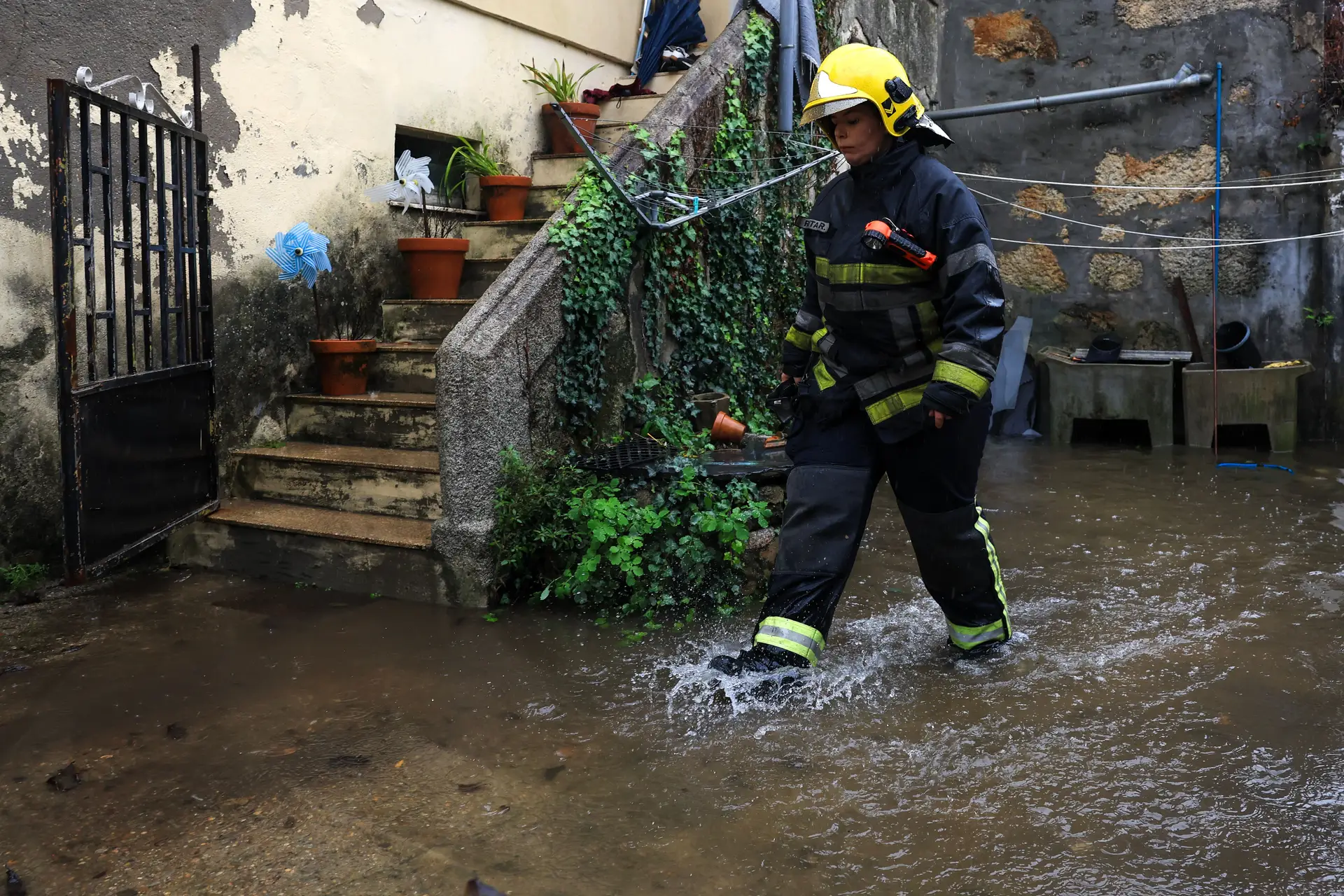 Região Centro em alerta devido a previsões de chuva forte a partir desta madrugada