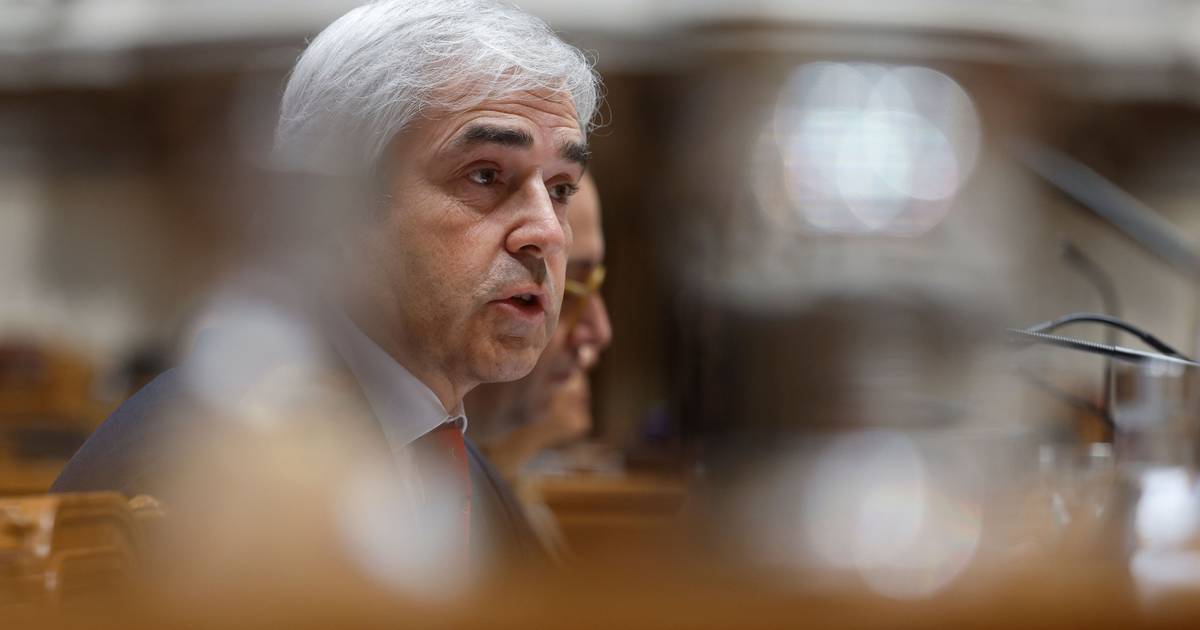 Nuno Melo diz que Black Hawk já aterraram em 25 heliportos: “Essa coisa de que não conseguem é conversa”