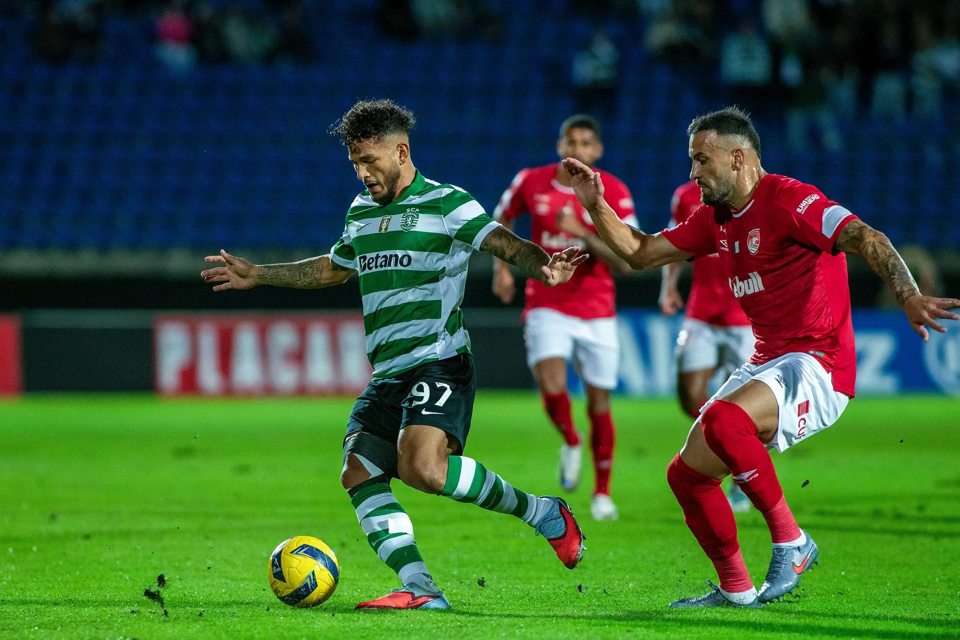 Primeira Liga: Sporting vence o Santa Clara nos últimos instantes