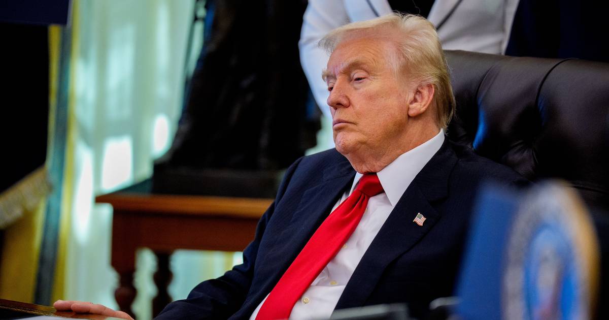 Trump diz que será obrigado a processar a BBC por "enganar o público"