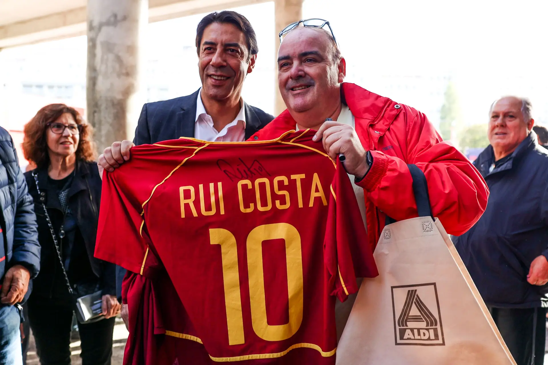 Vitória esmagadora: Rui Costa reeleito presidente do Benfica