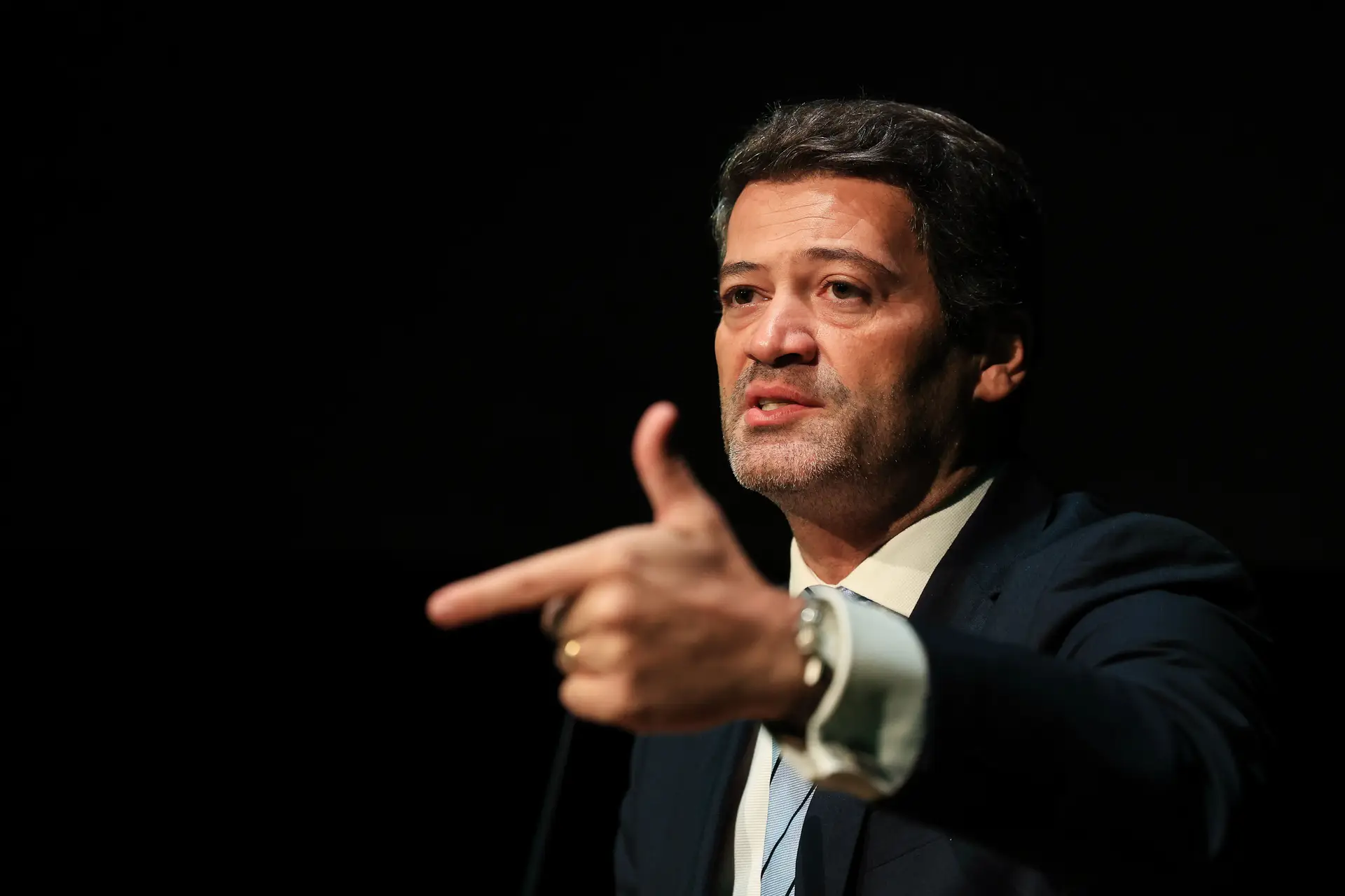 André Ventura defende que "é muito mais fácil transformar país" ganhando Belém do que legislativas