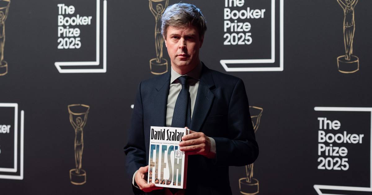 "Não foi um livro fácil de escrever": Escritor David Szalay vence Prémio Booker 2025 com romance "Flesh"