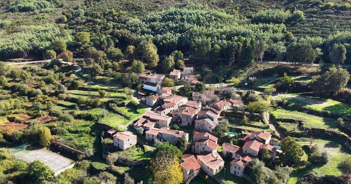 Quer comprar uma aldeia histórica? Esta está à venda em Portugal, saiba por quanto