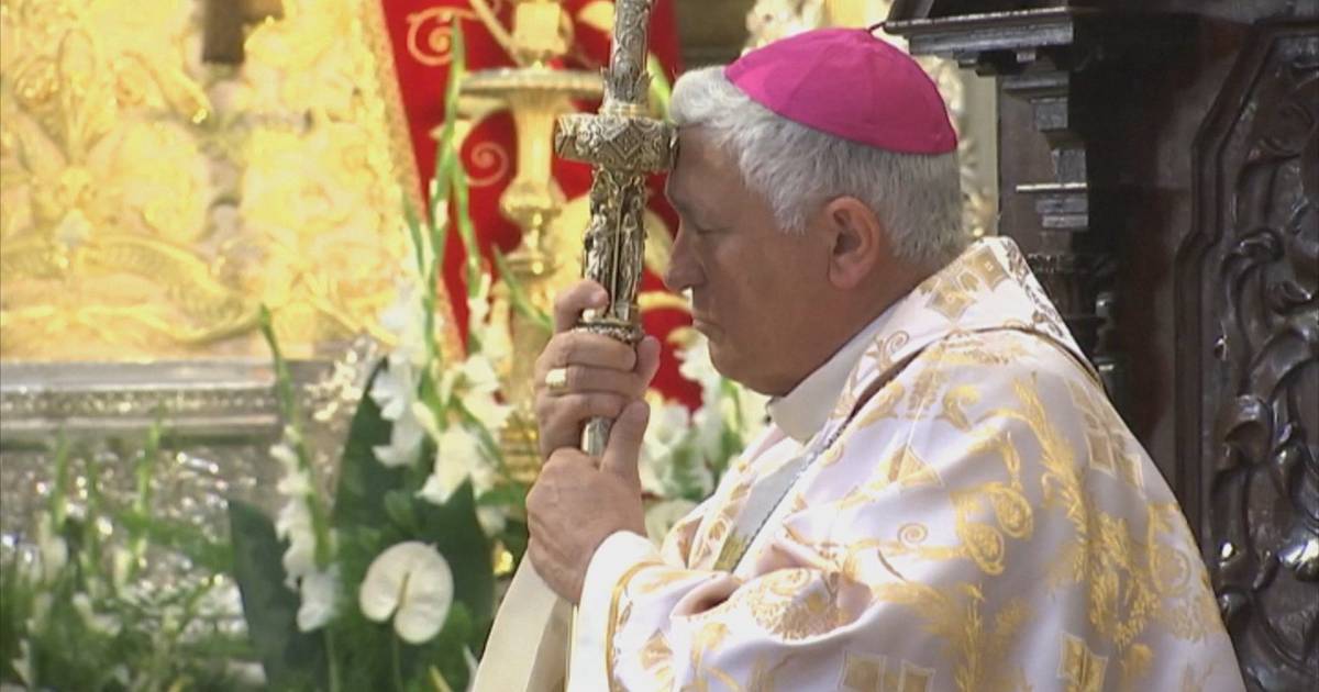 Bispo de Cádis suspende funções após denúncia de alegados abusos