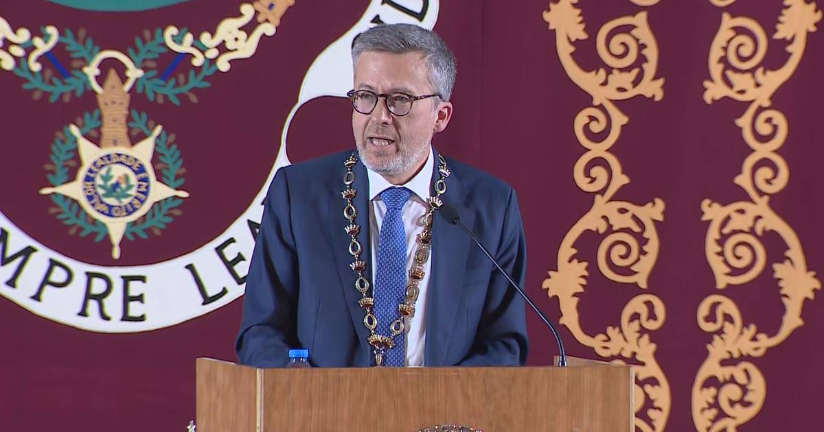 Carlos Moedas toma posse e envia recado ao PS: "Quem exerce oposição deve deixar governar"