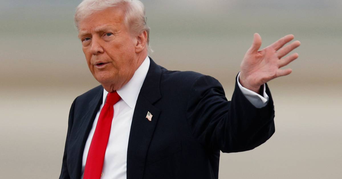 Aprovação de gestão do governo por Trump caiu dez pontos desde março